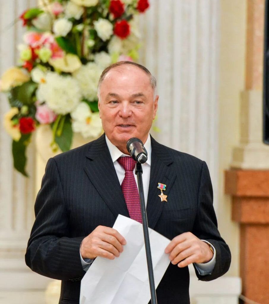 Хазрет Совмен