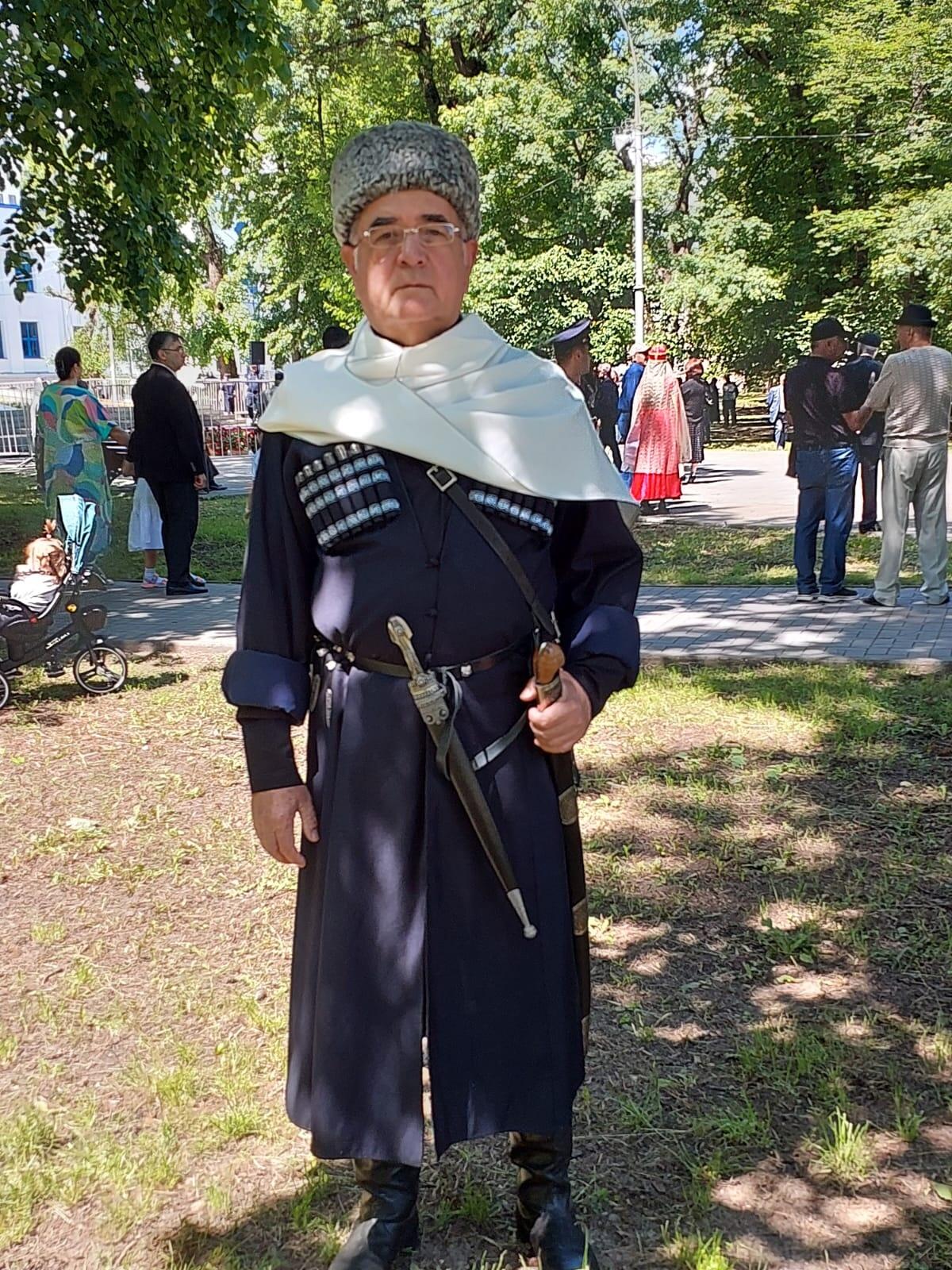 Автор